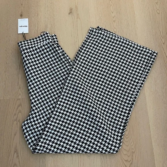 Showpo Black & White Houndstooth Wide-Leg Pants - Picture 5 of 5